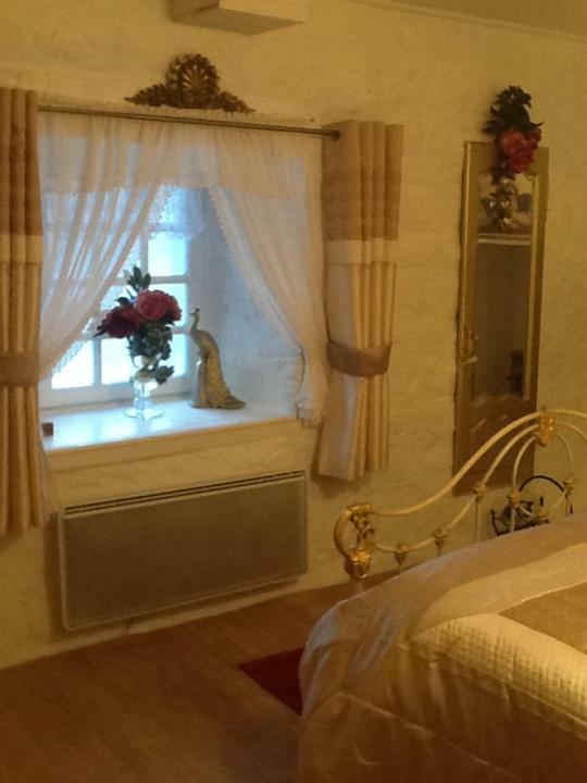 Bed and Breakfast Moulin De La Civiere Kergrist-Moelou Exterior foto