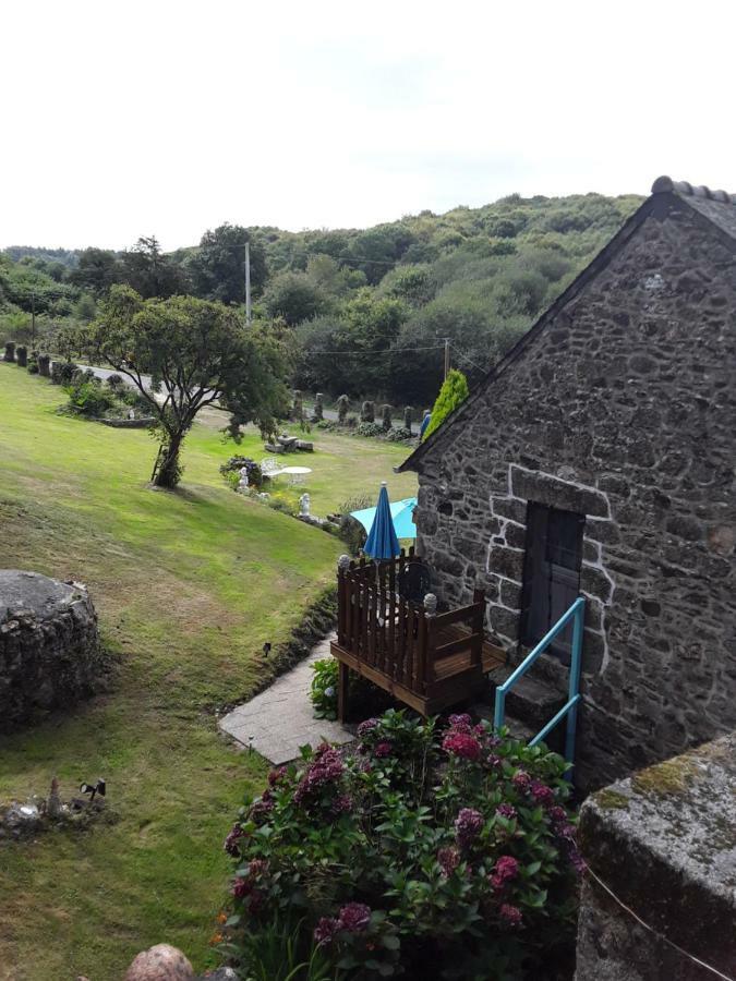 Bed and Breakfast Moulin De La Civiere Kergrist-Moelou Exterior foto